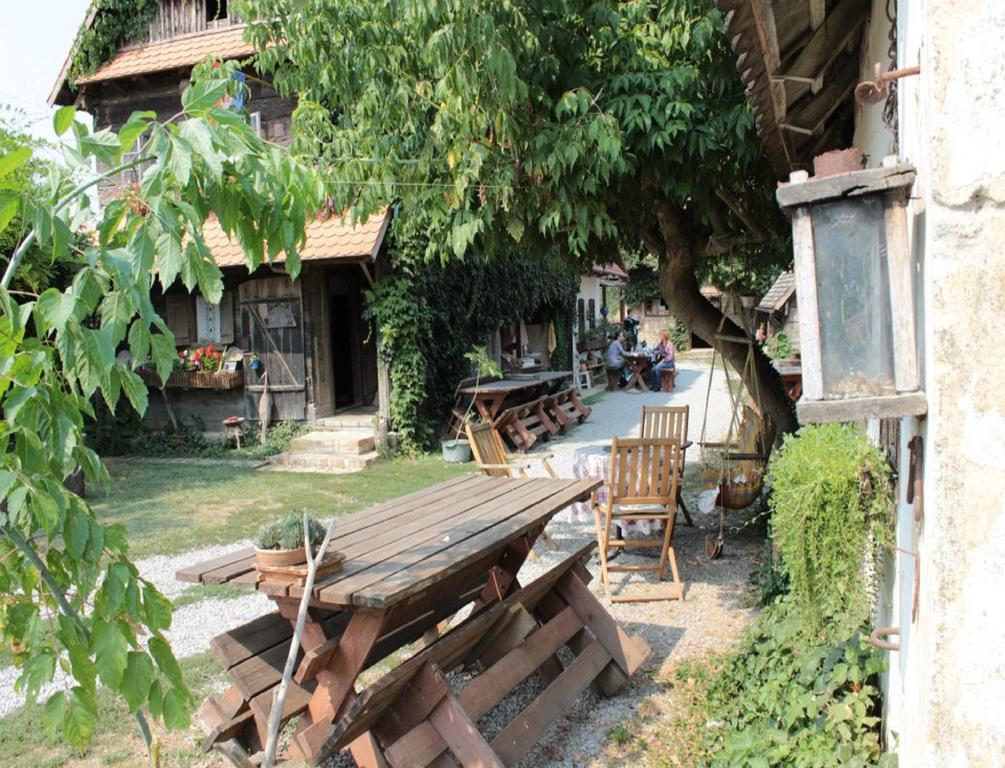 Rural Tourism Family Ravlic Guest House Muzilovcica Luaran gambar